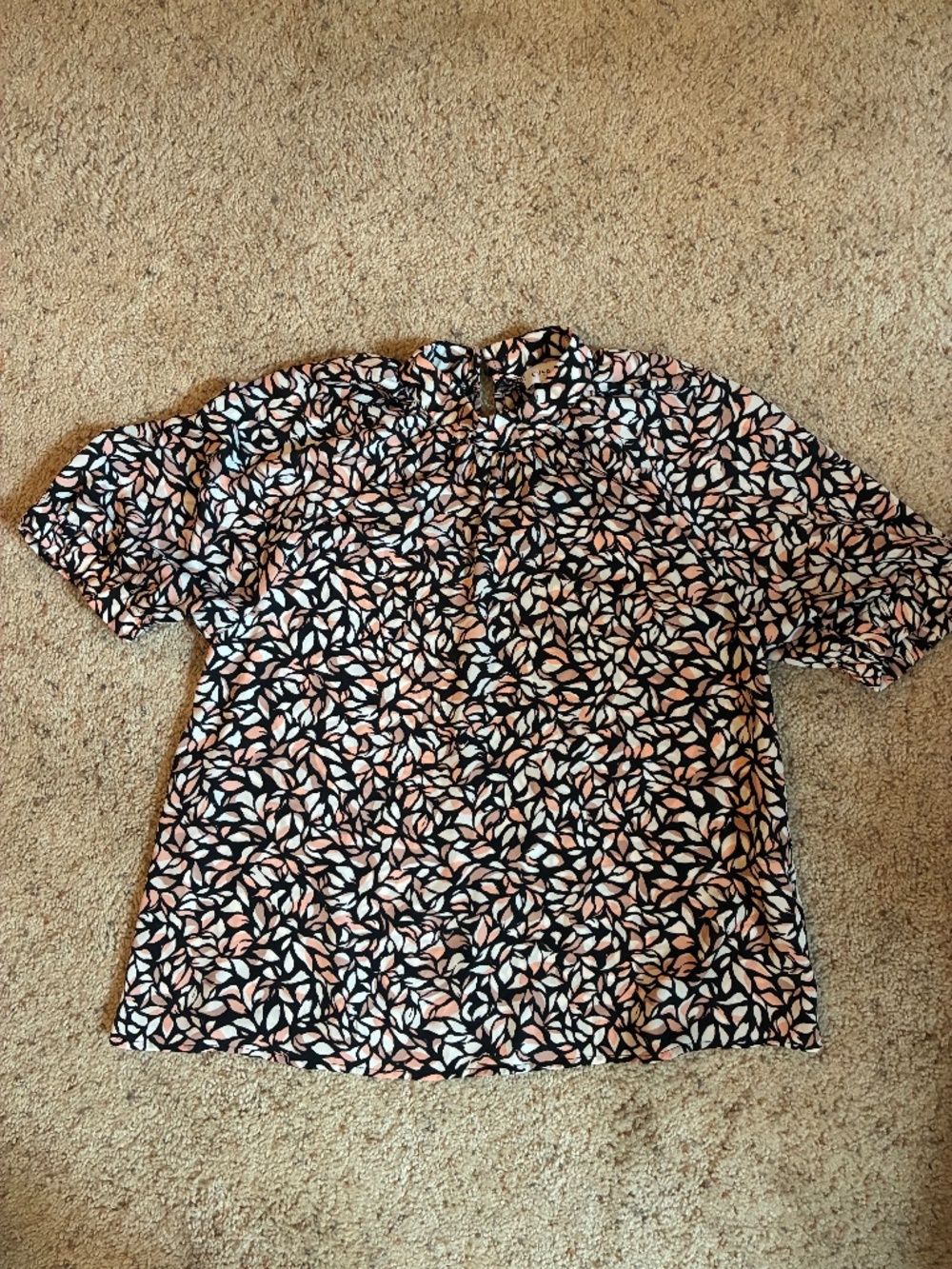 Evereve floral high neck top NWOT